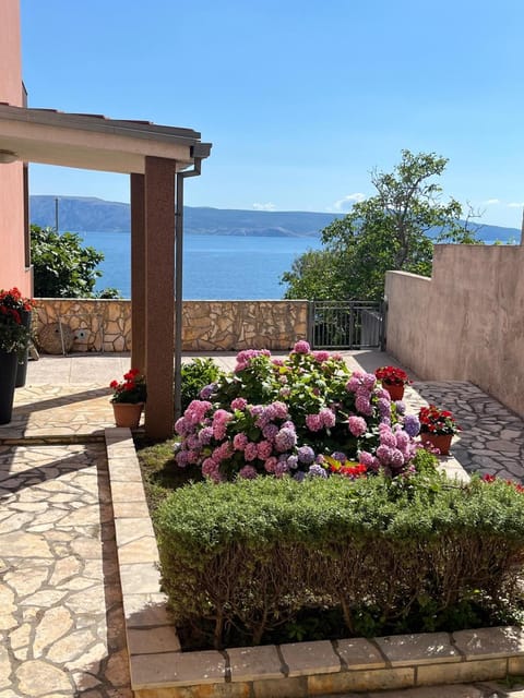 Day, Natural landscape, Garden, View (from property/room), Balcony/Terrace, Garden view, Sea view