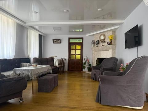 TV and multimedia, Seating area