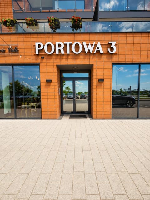 Property building, Facade/entrance