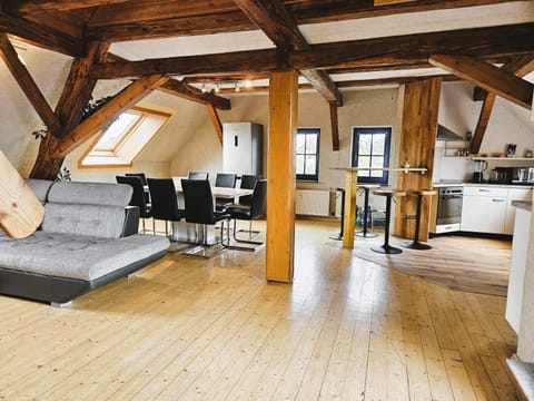 Kitchen or kitchenette, Living room, Seating area