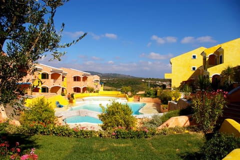 Garden, Swimming pool