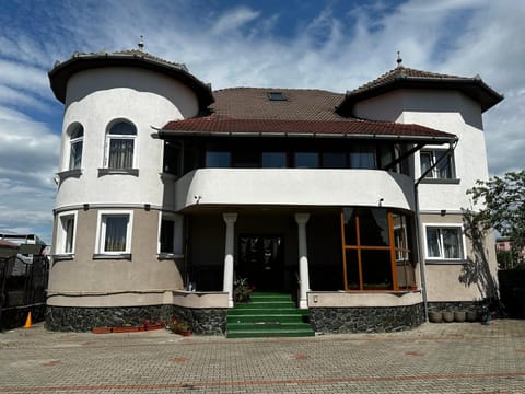 Property building, Facade/entrance, Day