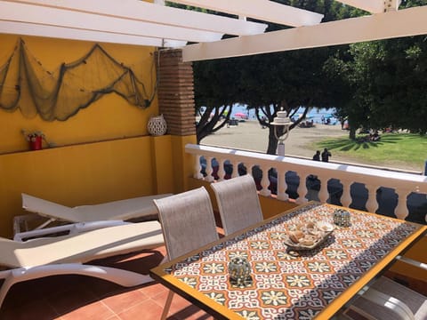 Off site, Day, Summer, Balcony/Terrace, Dining area, On site, Sea view, Street view