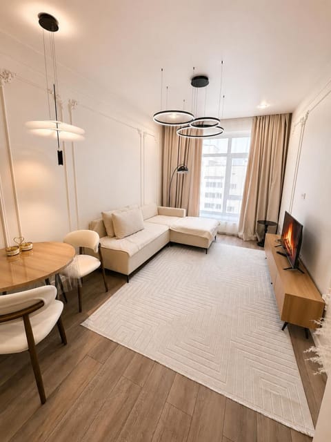 TV and multimedia, Seating area