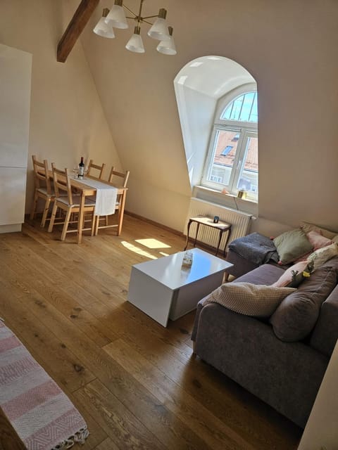 Living room, Photo of the whole room, Seating area, Dining area