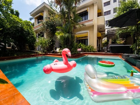 Property building, Day, Garden, Garden view, Pool view, Swimming pool, Swimming pool