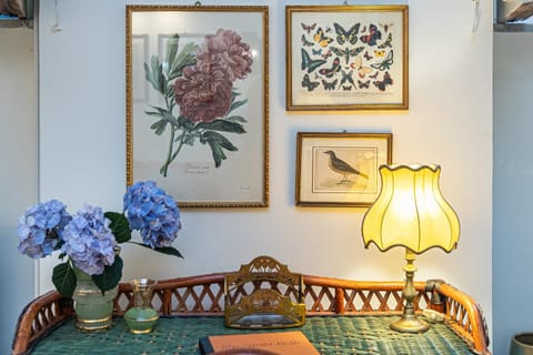 Living room, Decorative detail