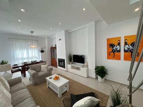TV and multimedia, Living room, Dining area