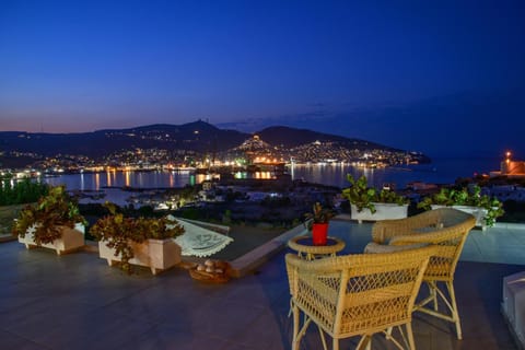 Balcony/Terrace, City view