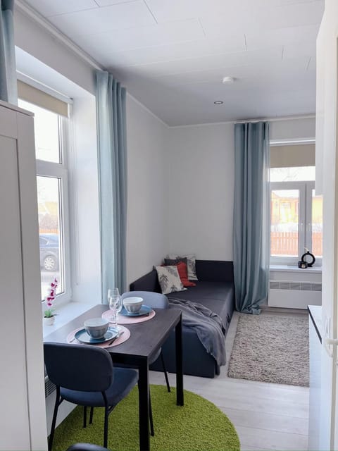 Bed, Photo of the whole room, Dining area, Bedroom