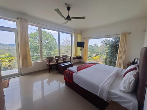 Bed, Natural landscape, Photo of the whole room, Seating area