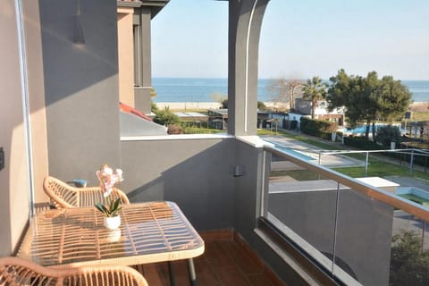 View (from property/room), Balcony/Terrace, Sea view