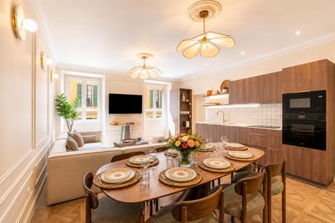 Kitchen or kitchenette, Living room, Dining area