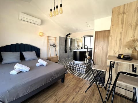 Bed, Photo of the whole room, Bedroom, Bath, towels, air conditioner