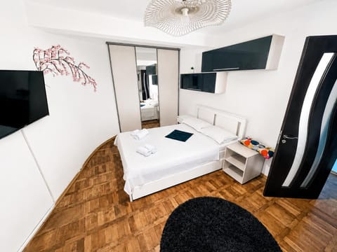 Bed, Bedroom, wardrobe