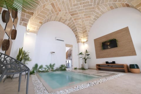 TV and multimedia, Pool view, Swimming pool, Swimming pool, air conditioner