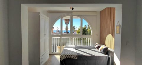 Bed, Natural landscape, View (from property/room), Living room, Photo of the whole room, Seating area, Dining area, Bedroom, Sea view