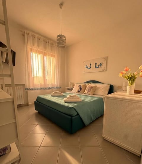 Decorative detail, Bedroom, wardrobe