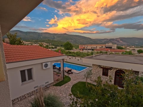 Property building, Natural landscape, Mountain view, Pool view, Swimming pool
