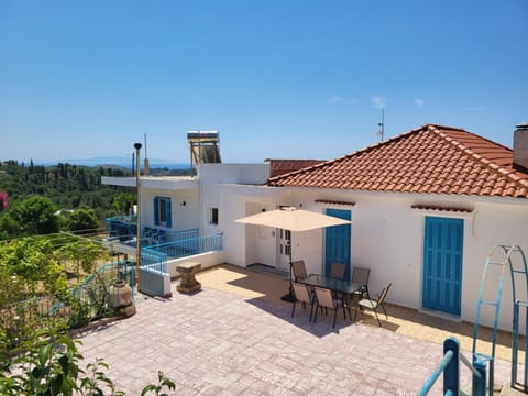 Property building, Day, Natural landscape, View (from property/room), Balcony/Terrace, Sea view