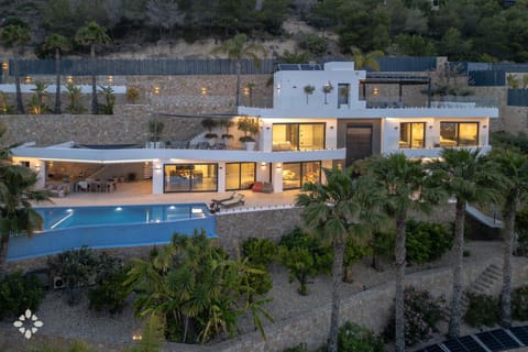Property building, Day, Natural landscape, Pool view, Swimming pool, sunbed
