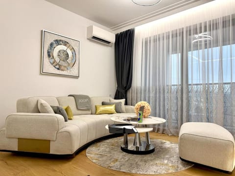 Living room, Seating area, air conditioner