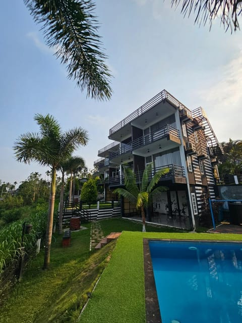 Property building, Spring, Day, Garden, Garden view, Pool view, Swimming pool