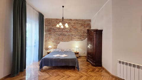Bedroom, wardrobe