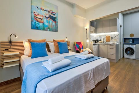 Seating area, Bedroom