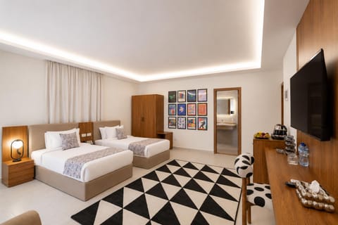 Bed, TV and multimedia, Bedroom