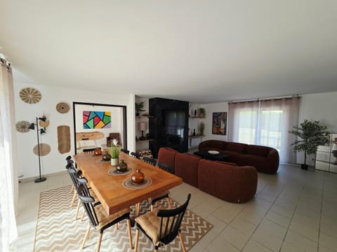 Living room, Family, fireplace