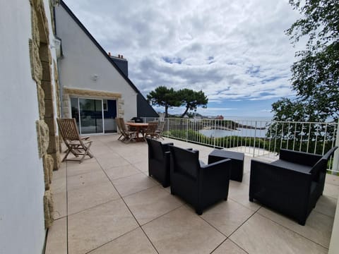 Property building, Patio, Day, Natural landscape, View (from property/room), Balcony/Terrace, Living room, River view, Sea view