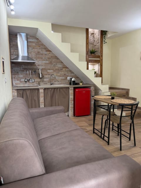 Kitchen or kitchenette, Living room, Dining area, minibar