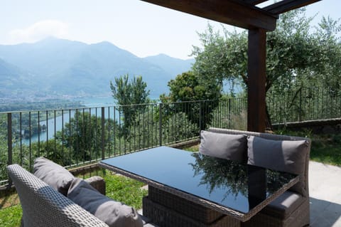 Patio, Day, Natural landscape, View (from property/room), Balcony/Terrace, Lake view