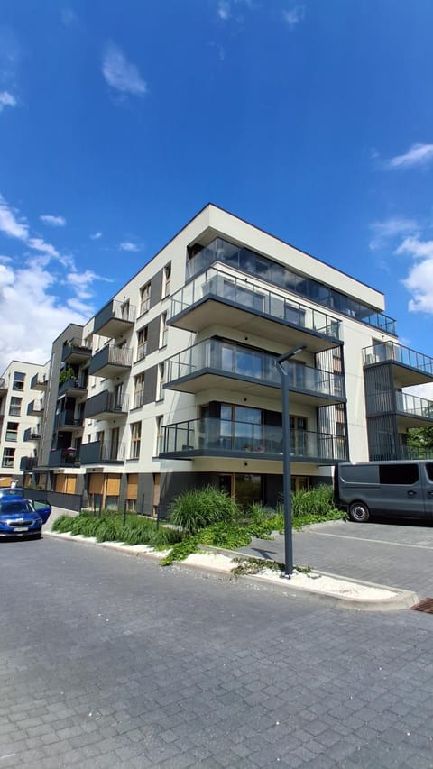 Property building, Neighbourhood, Location