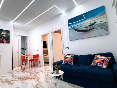 Living room, Decorative detail, Seating area, Dining area