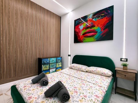 Decorative detail, Bedroom, towels