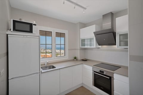Natural landscape, Kitchen or kitchenette, stove