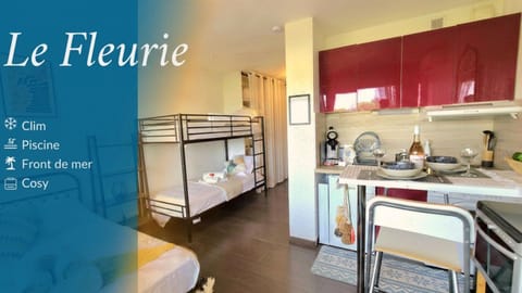 Bed, Photo of the whole room, Dining area