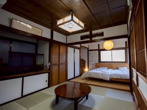 TV and multimedia, air conditioner