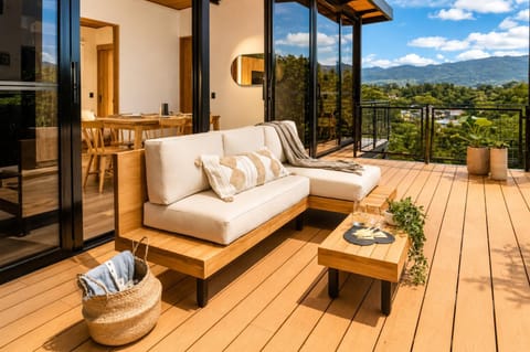 Balcony/Terrace, Balcony/Terrace, Mountain view
