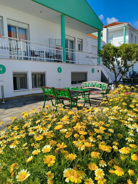 Property building, Garden, View (from property/room), Balcony/Terrace, Garden view