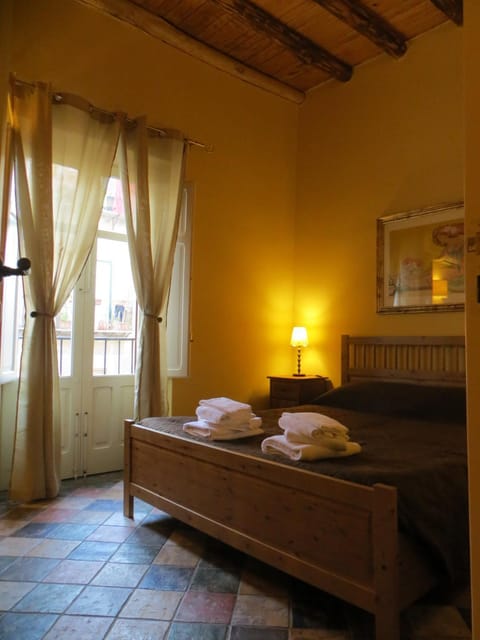 Day, Bedroom