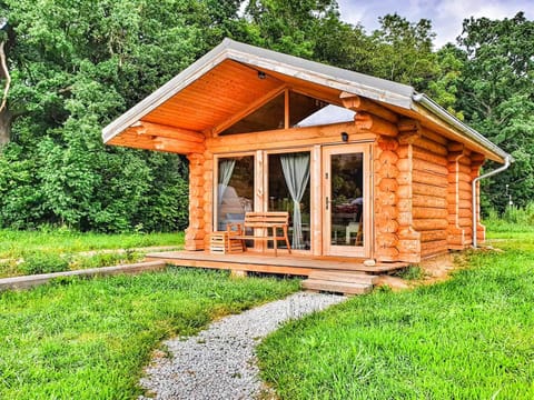 Property building, Off site, Day, Natural landscape, Garden, Balcony/Terrace, Garden view, Location
