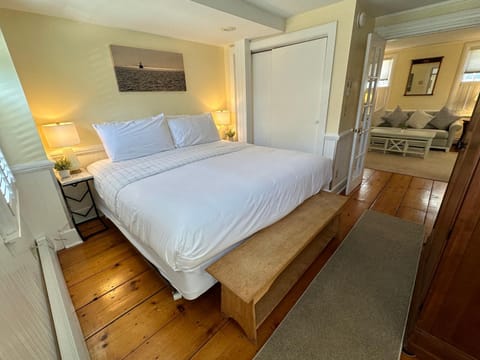 Entire Private Historic Inn Downtown Newport House in Newport