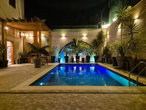Night, Table tennis, Living room, Spa and wellness centre/facilities, Spa and wellness centre/facilities, Spa and wellness centre/facilities, Pool view, Sports, Parking, sunbed