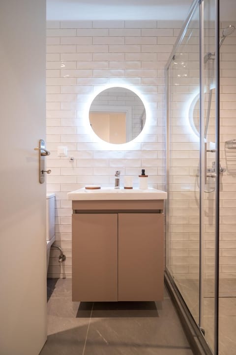 Shower, Bathroom