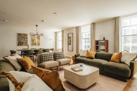 Living room, Seating area, Dining area