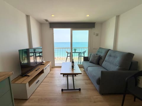 TV and multimedia, Balcony/Terrace, Living room, Beach, Sea view