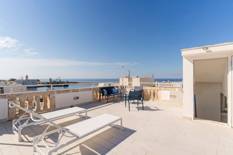 Day, Natural landscape, View (from property/room), View (from property/room), Balcony/Terrace, Sea view, Sea view, sunbed